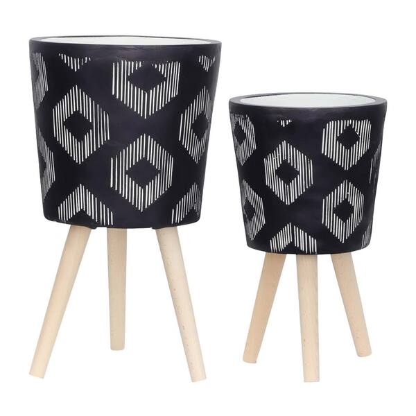 Runesay Black Polyresin Planters with Wood Stands (2-Pack)