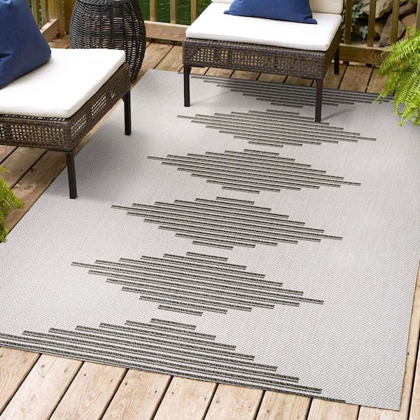 JONATHAN Y Vinales Diamond Stripe Light Gray/Black 3 ft. x 5 ft. Indoor/Outdoor Area Rug