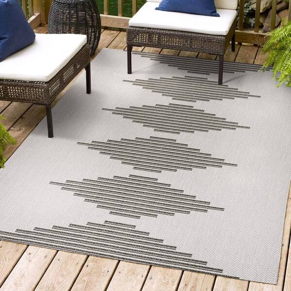 JONATHAN Y Vinales Diamond Stripe Light Gray/Black 5 ft. x 8 ft. Indoor/Outdoor Area Rug