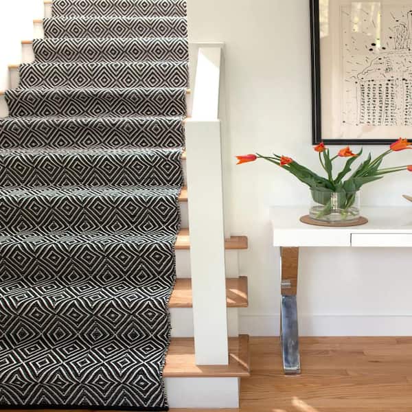 Diamond Handwoven Black/Ivory 3 ft. x 12 ft. Outdoor Runner Rug