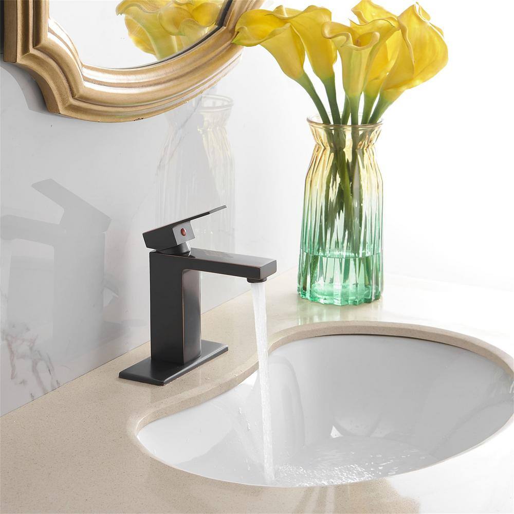 Oil Rubbed Bronze Single Handle Bathroom Faucet with Deckplate