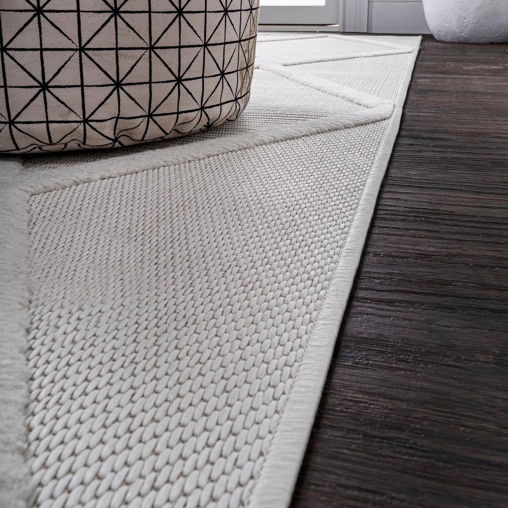 Ivory Trellis 5x8 Synthetic Indoor/Outdoor Area Rug