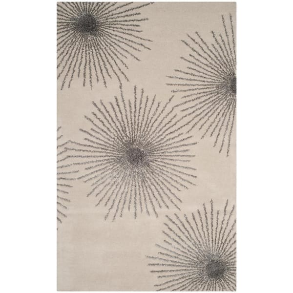 SAFAVIEH Soho Ivory/Silver 6 ft. x 9 ft. Floral Area Rug