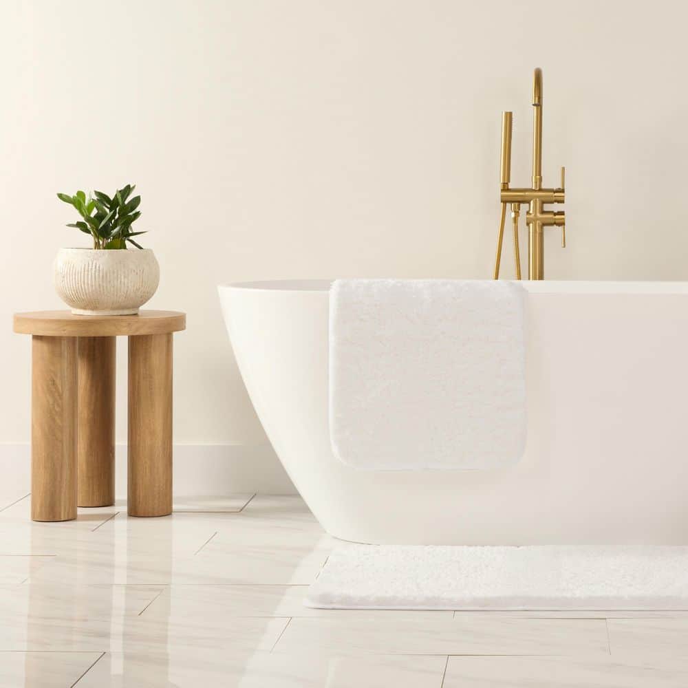 Becky Cameron Ultra Soft 34 in. x 21 in. White Plush Bath Mat LLP-BM ...