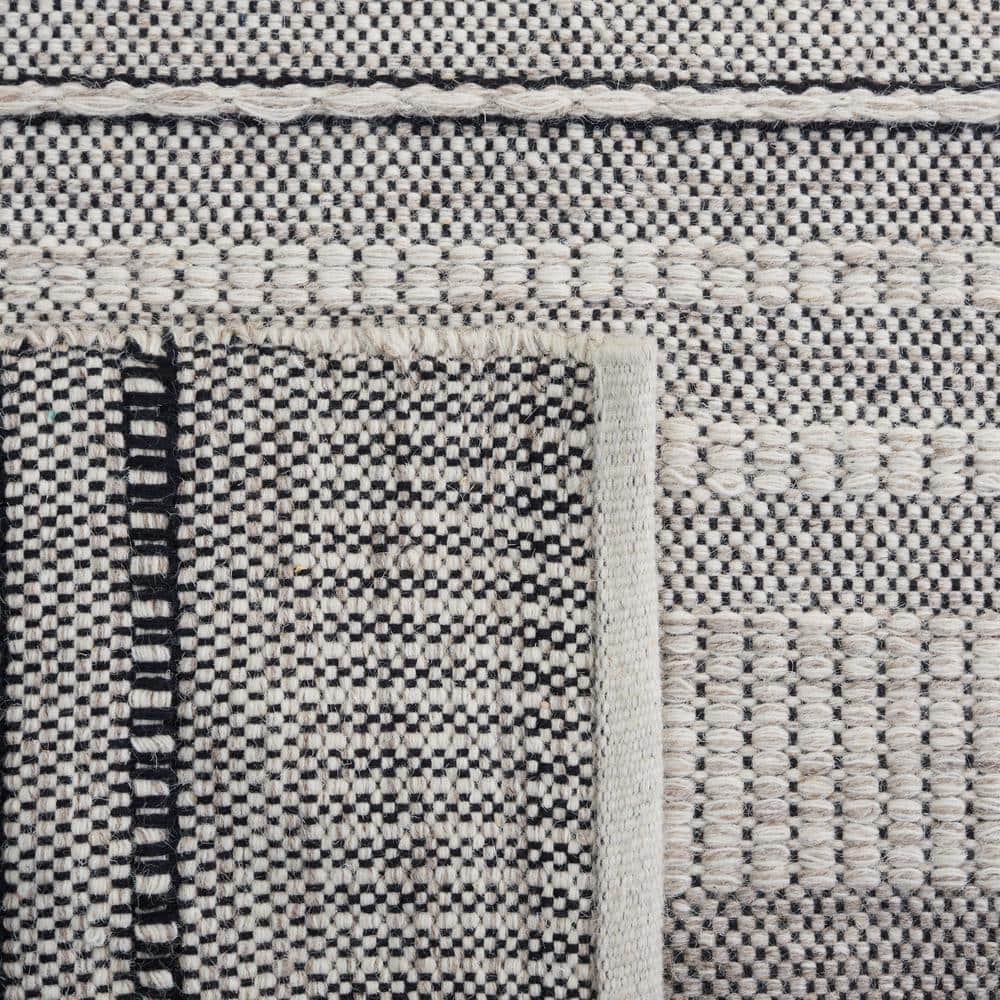 Handmade Natura Wool Area Rug - 3' x 5', Black and Grey