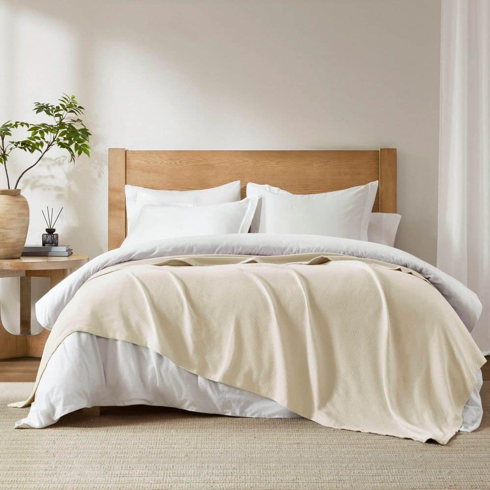 madison-park-bed-blankets-