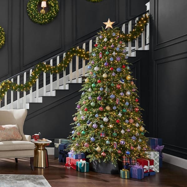 https://images.thdstatic.com/productImages/89ee9825-dbee-4afb-a0c6-0ea9d18947e9/svn/home-decorators-collection-pre-lit-christmas-trees-21le31010-e1_600.jpg