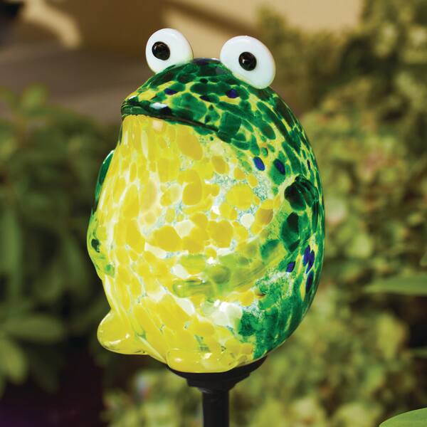 Vigoro 31.5 in. Solar Green Frog Garden Stake 25PK10003 - The Home