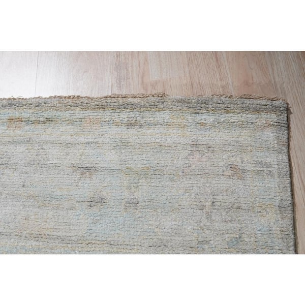 Light Fawn/ Ivory 9 ft. x 12 ft. Hand-Knotted Natural Silk Classic Natural Silk Oushak Area Rug