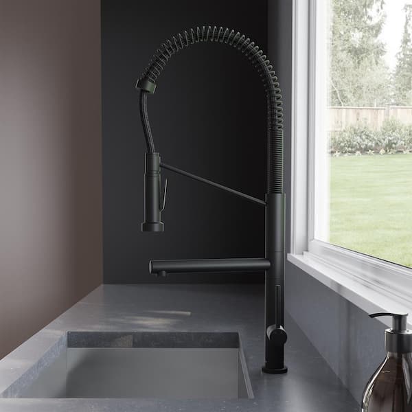 Swiss Madison Novuet Single-Handle Pull-Down Sprayer Kitchen Faucet with Pot Filler in Matte Black