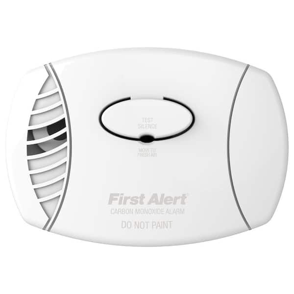 First Alert Plug-In Carbon Monoxide Alarm with Battery Backup