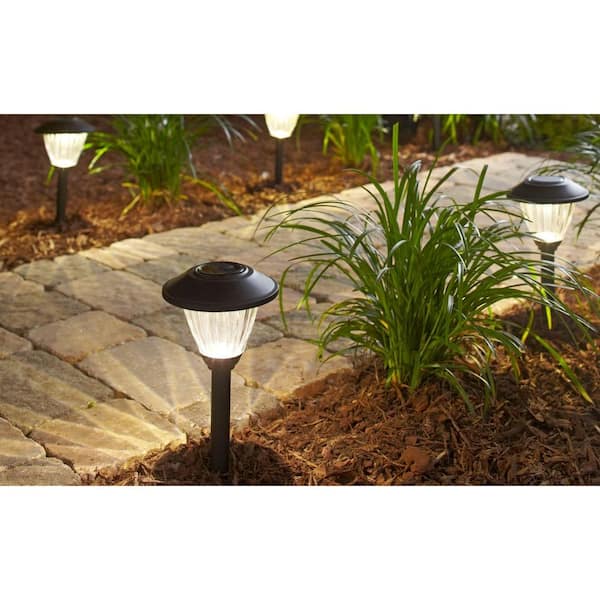 Hampton Bay Solar Black Outdoor Integrated LED Landscape Path Light with Ribbed Pattern Glass Lens (8-Pack)