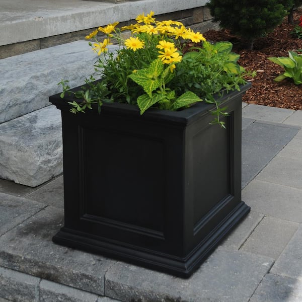 Mayne Fairfield 20 in. Square Self-Watering Black Polyethylene