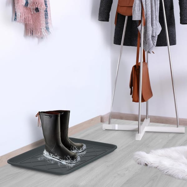 Grid Embossed Natural Rubber Boot Tray - 32 x 16 x 1