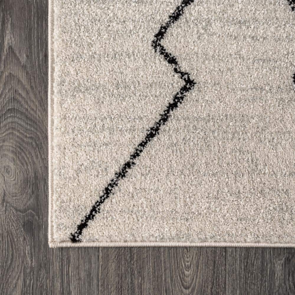 Black Geometric Braided Synthetic 8' x 10' Reversible Rug