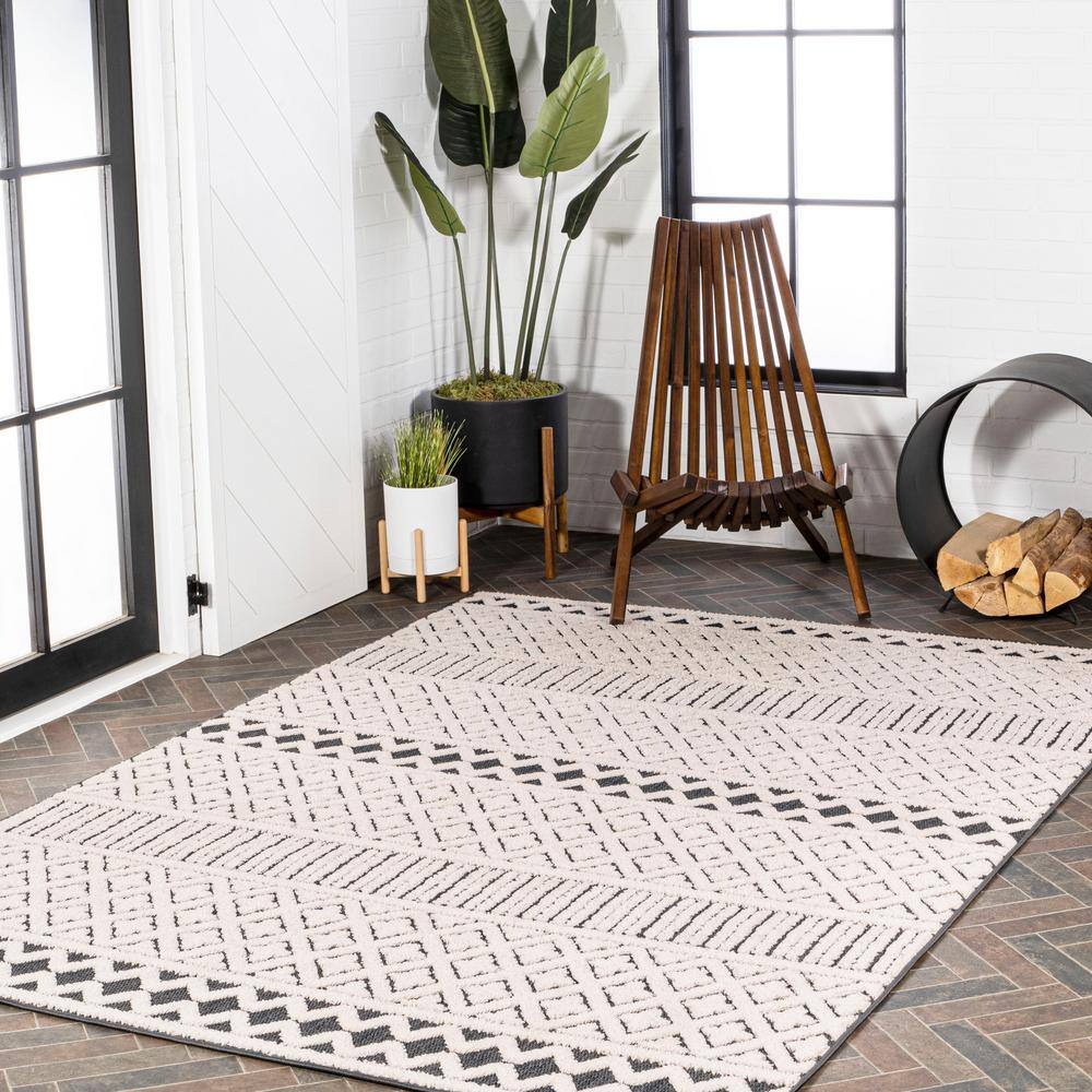 Cream and Black Geometric Synthetic Indoor/Outdoor Area Rug