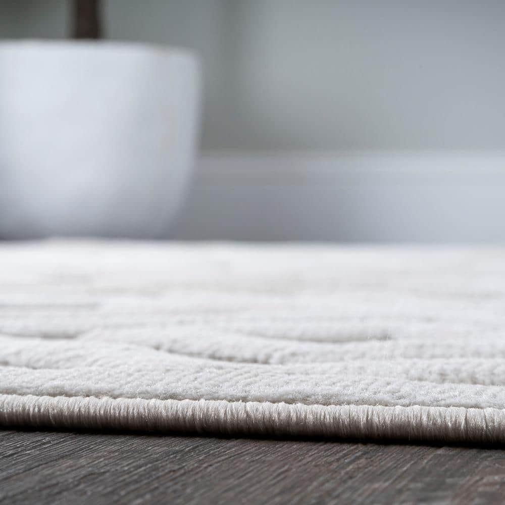 Ivory Geometric Synthetic Indoor/Outdoor Area Rug, 3 x 5