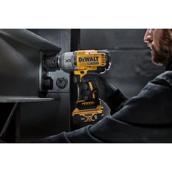 DEWALT - 20V MAX Lithium-Ion Cordless 1/2 in. Impact Wrench Kit with ATOMIC 20V MAX Cordless 1/2 in. Ratchet