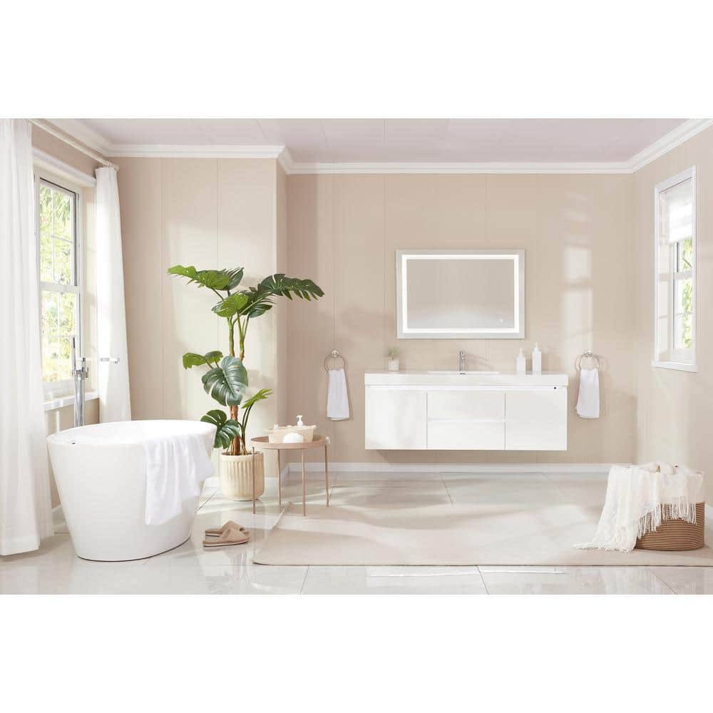 White Acrylic Freestanding Soaking Bathtub with Chrome Drain