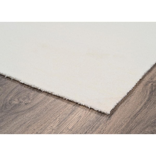 Gramercy 6 ft. x 9 ft. White Plush Bathroom Carpet