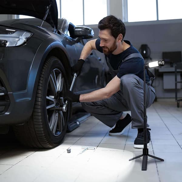 KODA 500 Lumen Rechargeable Portable Tripod LED Work Light with