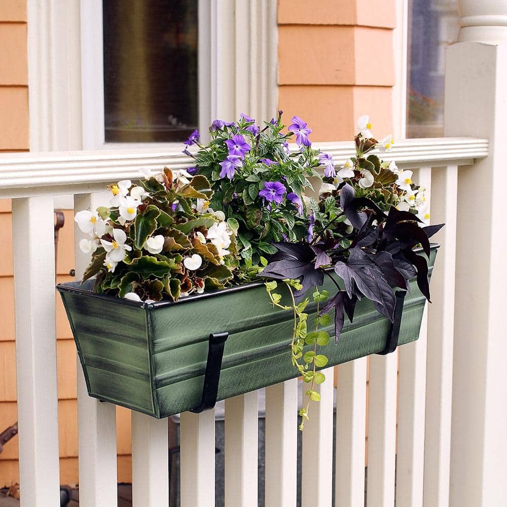 Small Green Galvanized Steel Rectangular Planter Box