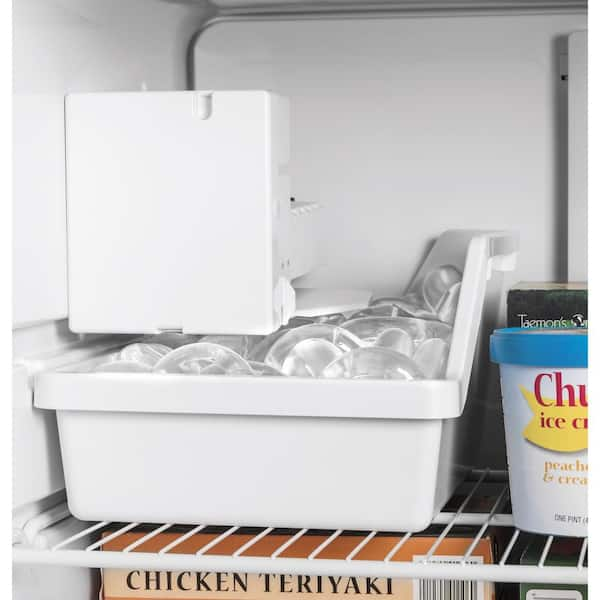 affordable refrigerator with ice maker