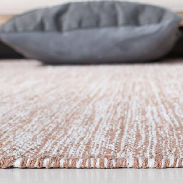 Safavieh Montauk Collection MTK615F Handmade Cotton Runner 2'3 x 7' Brown Safavieh Montauk Collection MTK615F Handmade Cotton Runner 2'3 x 7' Brown