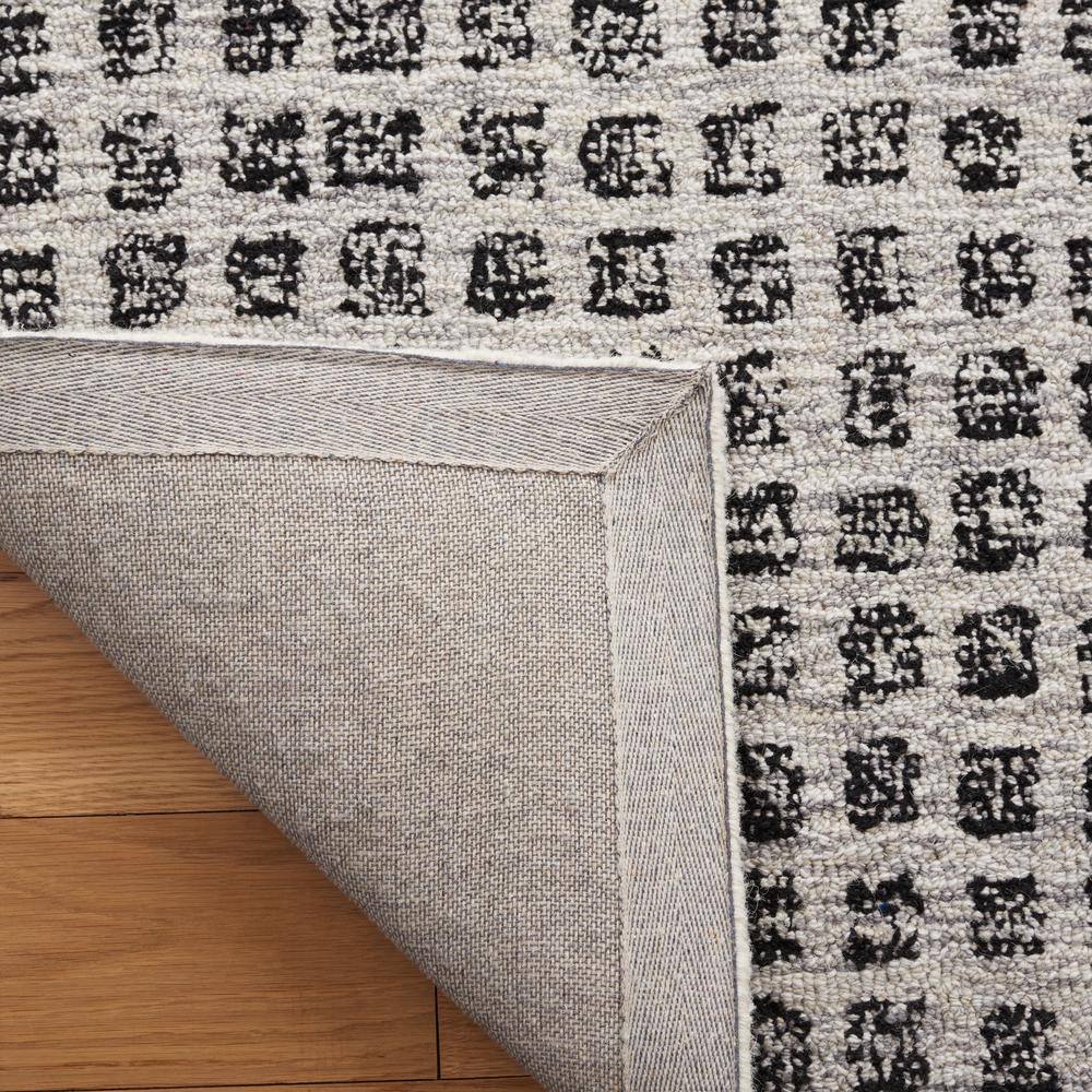 Silver and Black Tufted Wool 6' x 9' Area Rug