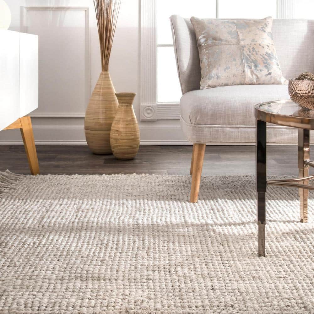 Braided Bleach White Handmade Synthetic 4' x 6' Rectangular Rug