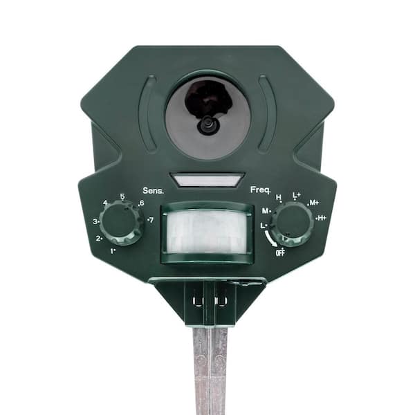 Solar Animal Repellent Electronic Ultrasonic Deer Rabbits Raccoons Squirrels Cats 25 Watts 3000 sq. ft. Coverage