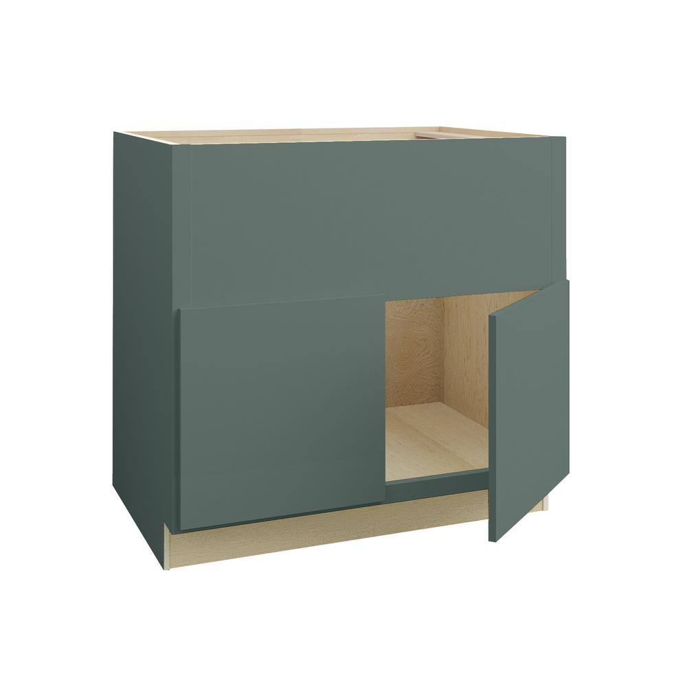 Hargrove 36 in. W x 24 in. D x 34.5 in. H Assembled Plywood Farm Sink Base 