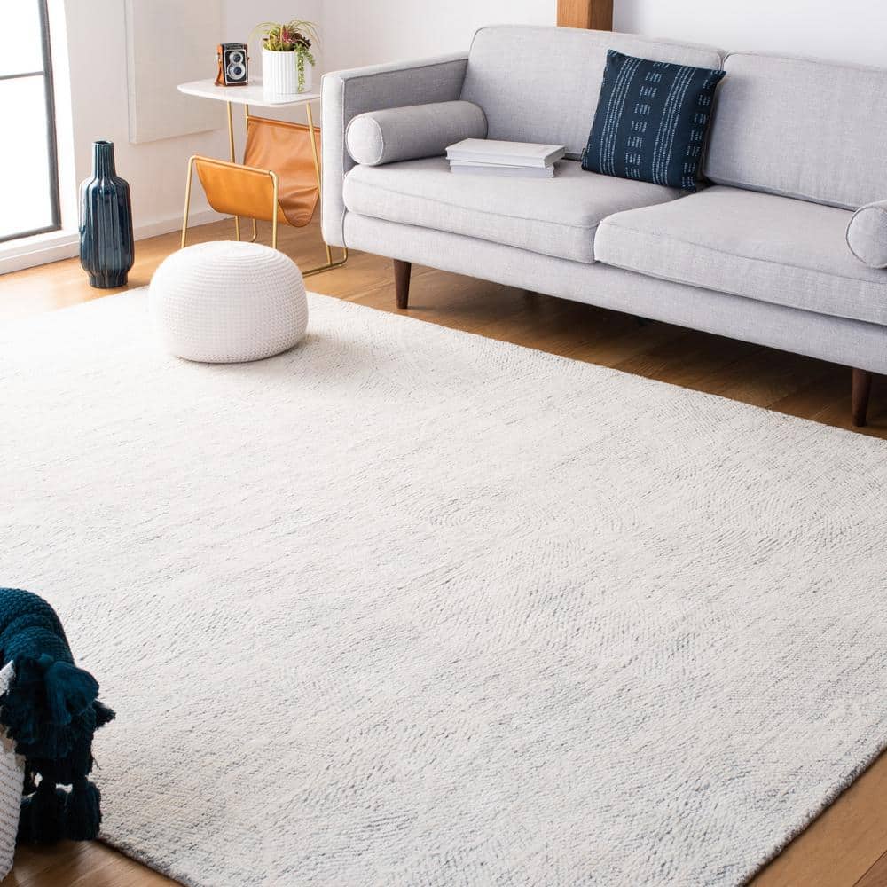 Handmade Dark Grey and Ivory Floral Wool Area Rug, 8' x 10'