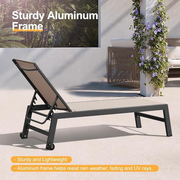 Textilene 3-Pieces Outdoor Metal Pool Lounge Chairs with Side Table and Wheels, Beige