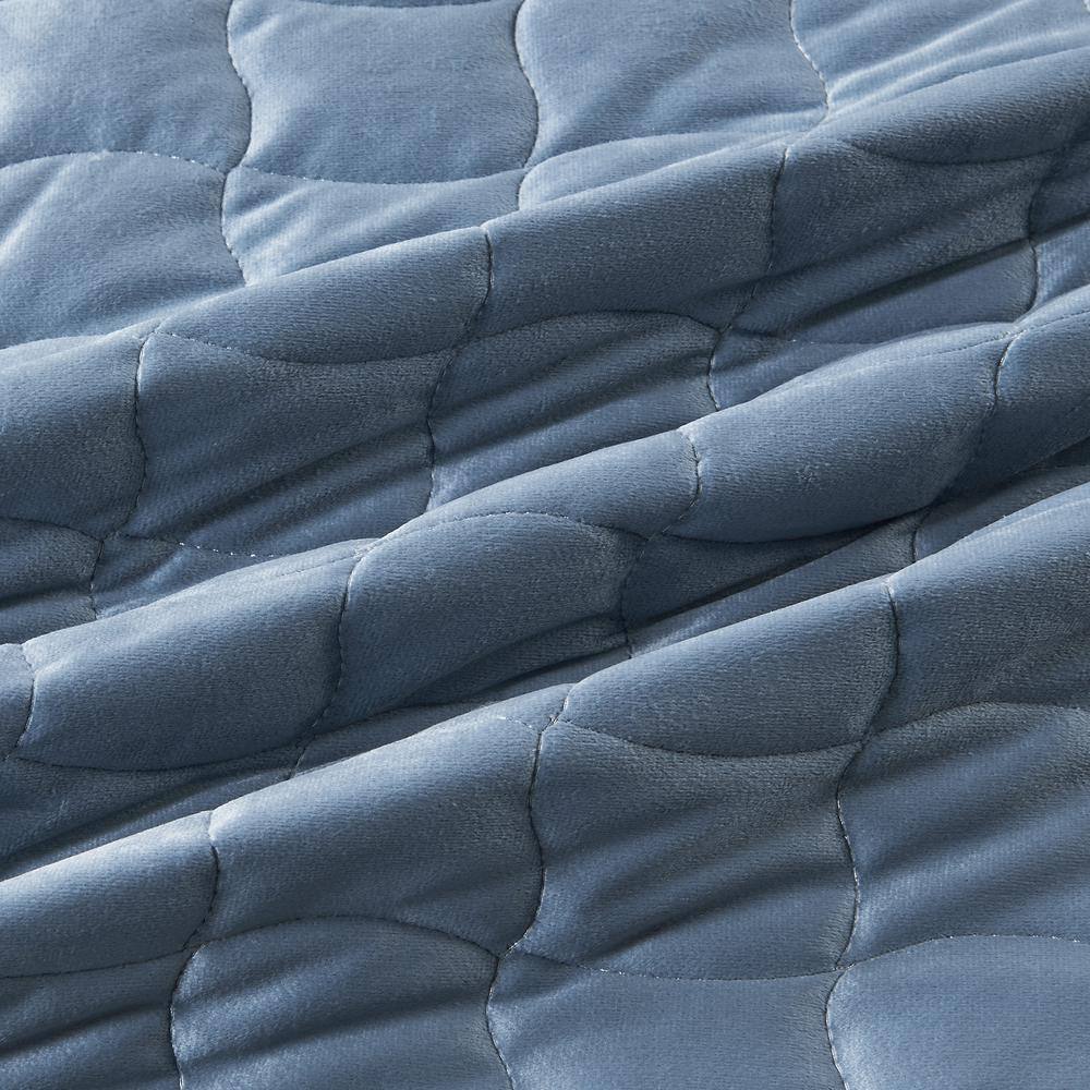Twin Blue Velvet Polyester Box-Stitched Quilt Set