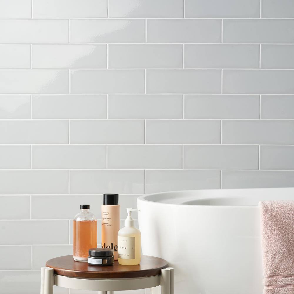 Light Gray Polished Porcelain Subway Wall Tile 3.93 x 11.81 in