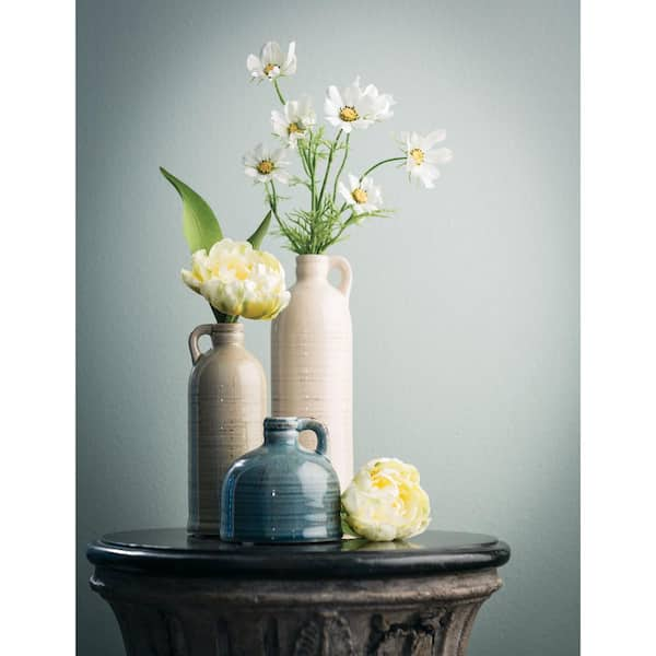 https://images.thdstatic.com/productImages/8b200511-c895-4b9a-8d34-99d444e1c0fe/svn/green-off-white-blue-sullivans-vases-cm2431-64_600.jpg