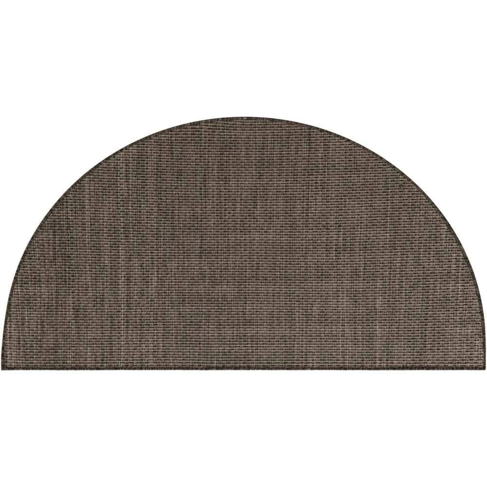 Unique Loom Outdoor Solid Black 3 ft. 1 in. x 6 ft. 1 in. Area Rug