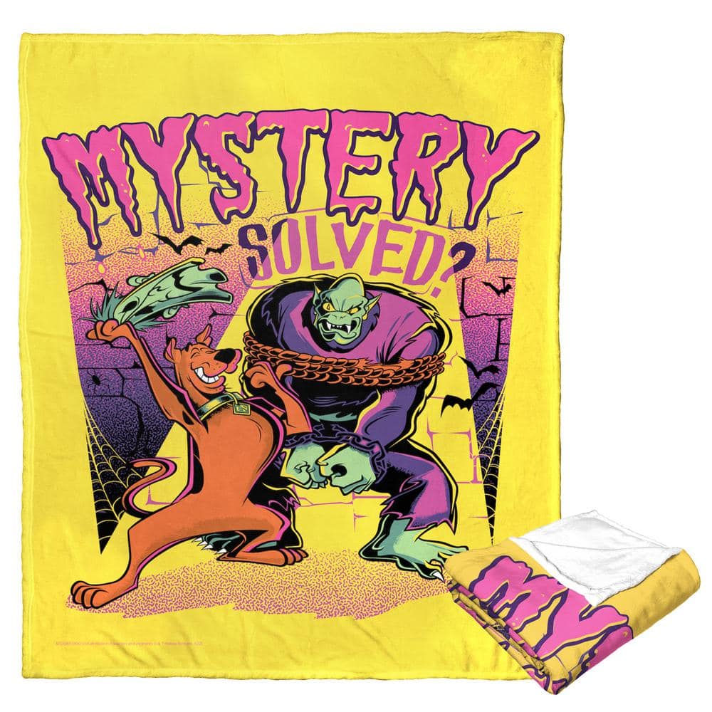 THE NORTHWEST GROUP Warner Bros. Scooby Doo Silk Touch Multi-Colored Throw Blanket Mystery Solved