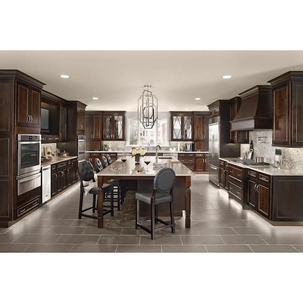 Fox Hill 14 5/8 x 14 5/8 in. Cabinet Door Sample in Peppercorn
