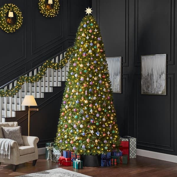 https://images.thdstatic.com/productImages/8b5e9141-606b-4632-ace6-72ad0efc9bb2/svn/home-accents-holiday-pre-lit-christmas-trees-23pg90079-e1_600.jpg