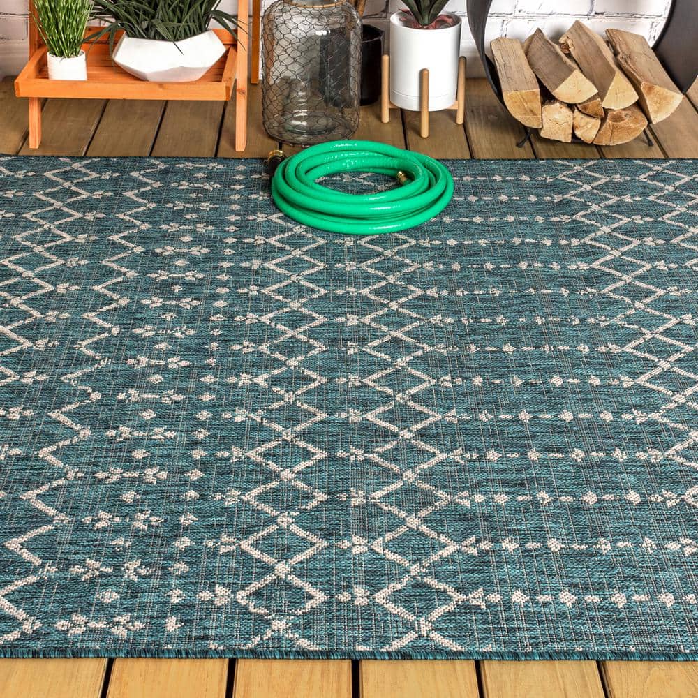 Gray Geometric 8' x 10' Synthetic Flat Woven Rug
