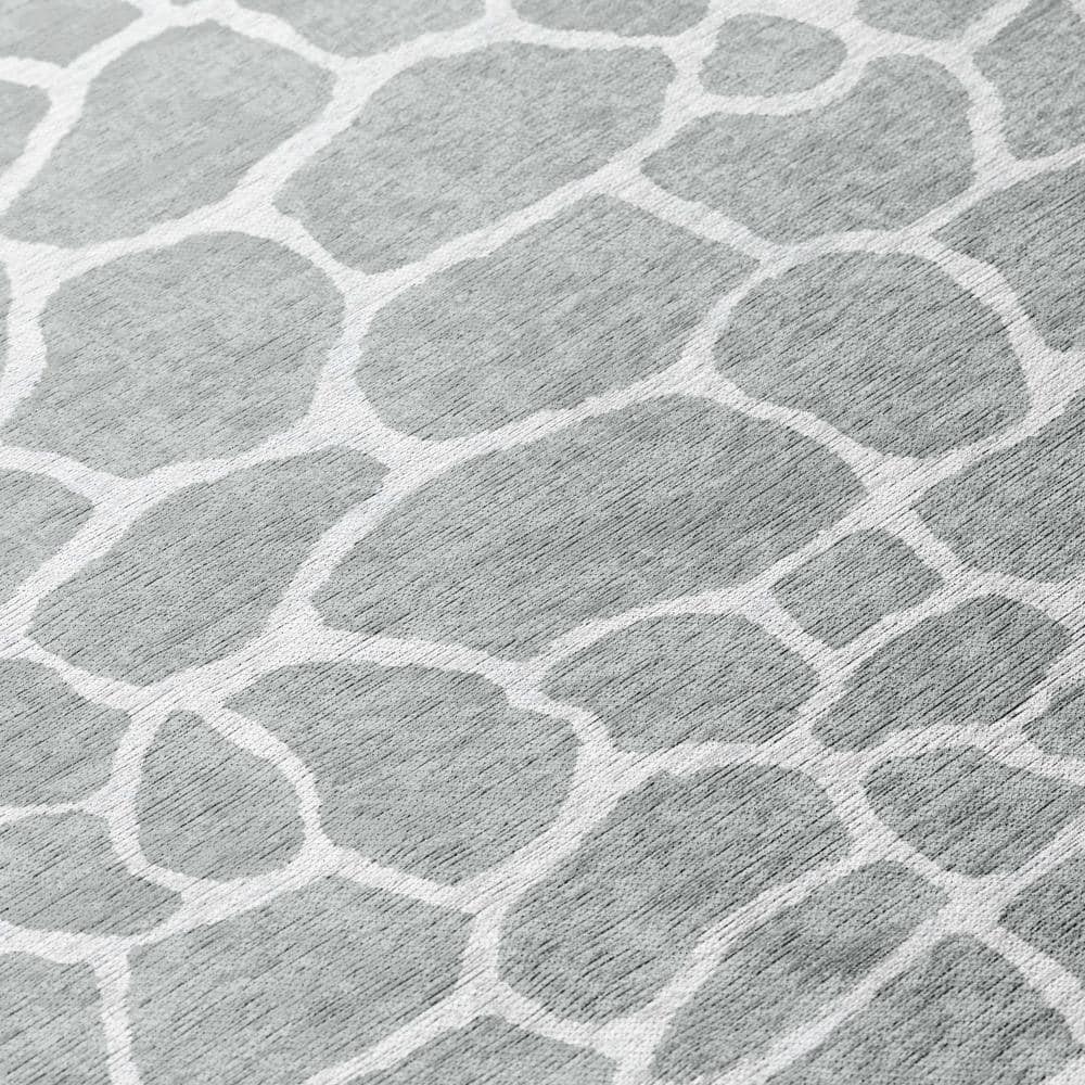 Gray Giraffe Print Flat Woven Chenille Area Rug 5' x 7'