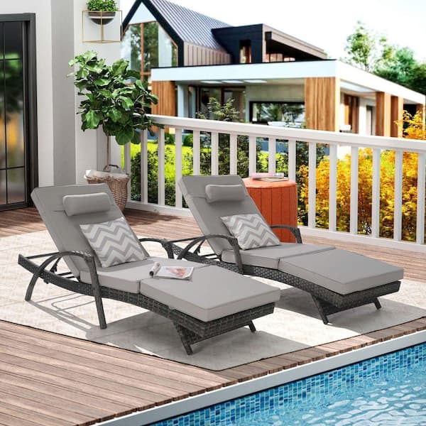 Gray Wicker Outdoor Lounge Chair with Light Gray Cushions (2-Pack)