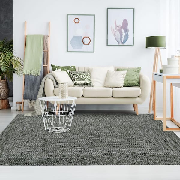 https://images.thdstatic.com/productImages/8b84bf11-d03f-43d3-a119-4ee7e0f6b315/svn/green-white-superior-area-rugs-5x8rug-braided-poly-grwh-44_600.jpg