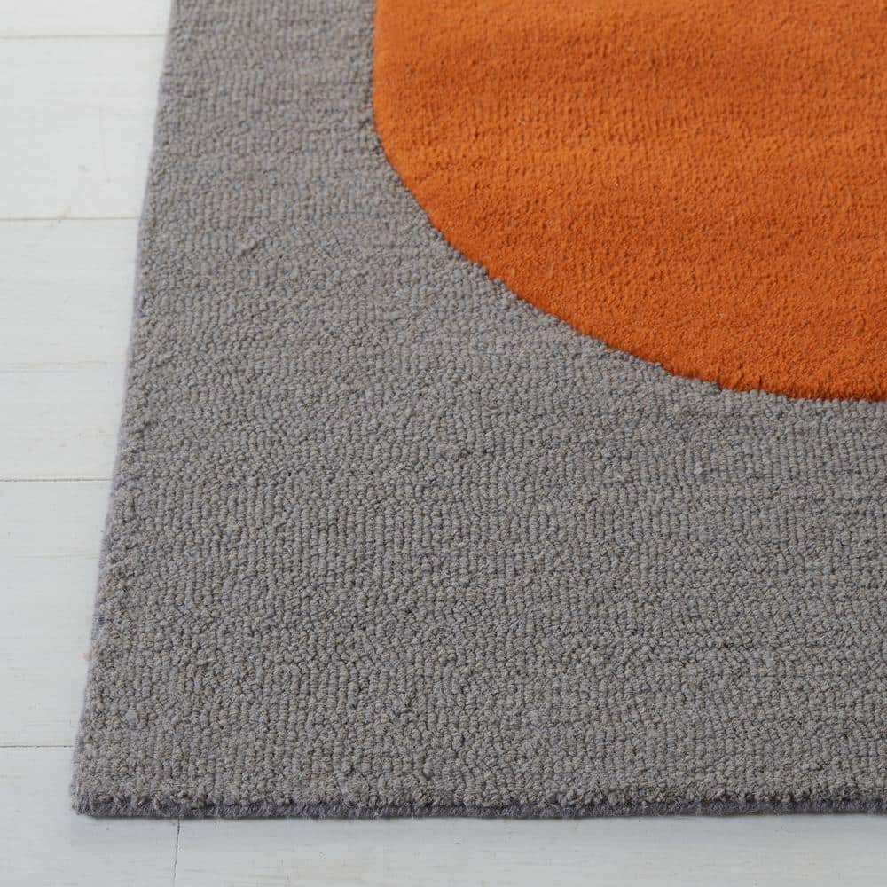 Gray and Black Wool Abstract 5' x 8' Area Rug