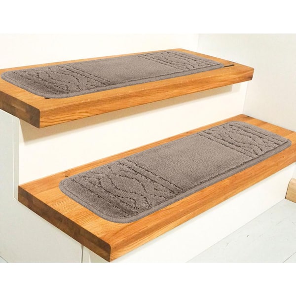 Maximus Trellis Border Gray ​ 7.5 in. x 26 in. Indoor Carpet Stair Tread Cover Slip Resistant Backing (Set of 13)