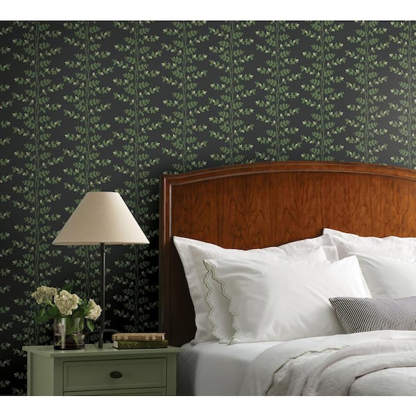 Climbing Vine Black Green Metallic Non-Pasted Wallpaper