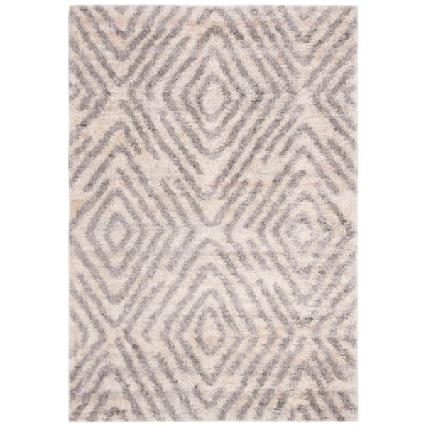SAFAVIEH Berber Shag Cream/Gray 5 ft. x 7 ft. Medallion Diamond Geometric Area Rug