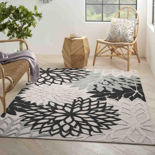 Bernadette Black White 4 ft. x 6 ft. Rectangle Area Rug